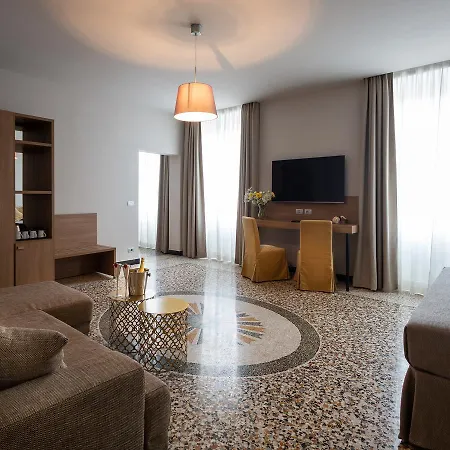 Hnn Luxury 3*
